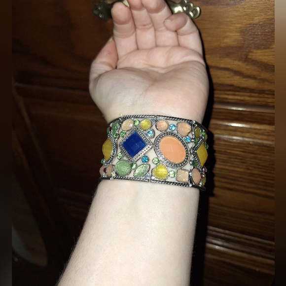 Multi Stone Rhinestone Stretch Bracelet - Picture 2 of 6